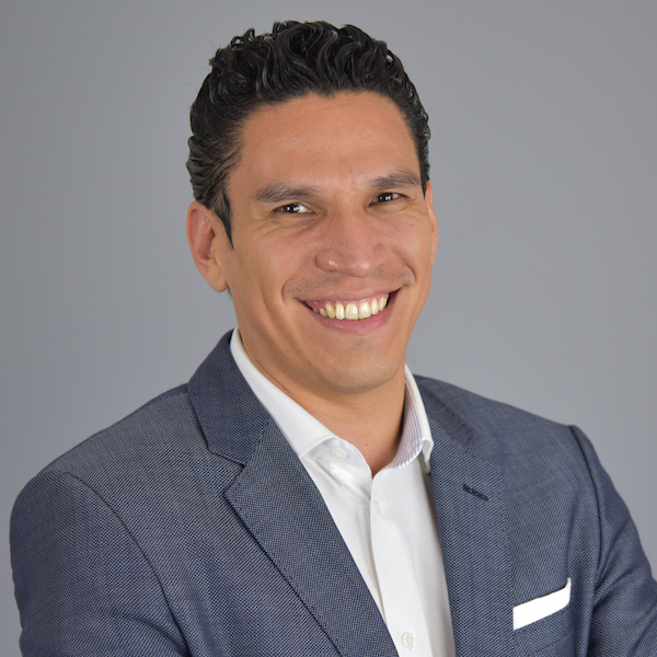 Dr. Josue Velazquez